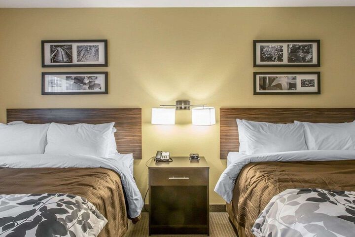 Room 11 of 31