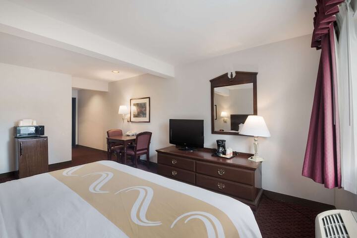 Room 17 of 59