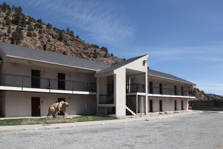 Argo Inn and Suites
