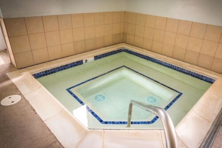 Spa 52 of 60