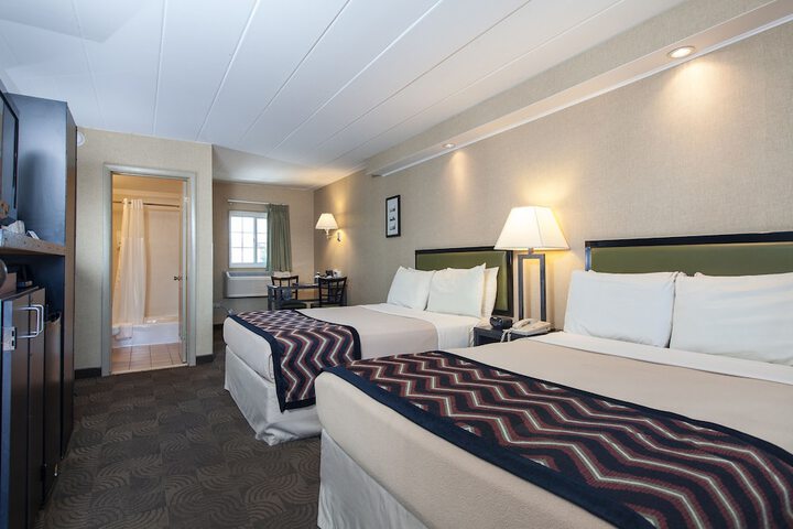 Room 16 of 34