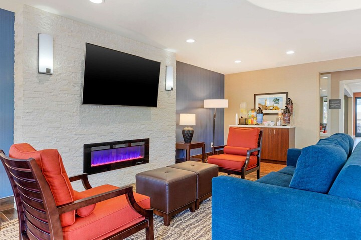Hotel Interior 10 of 49
