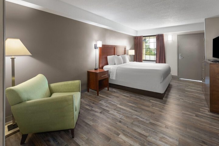 Days Inn by Wyndham Dumfries Quantico