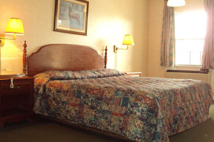 Room 16 of 32