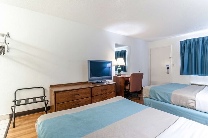 Room 42 of 45
