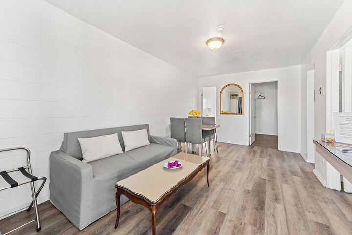 Room 20 of 27