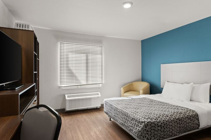 WoodSpring Suites Greeley