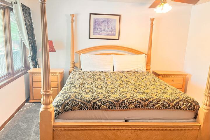 Horseshoe Bay Lodge