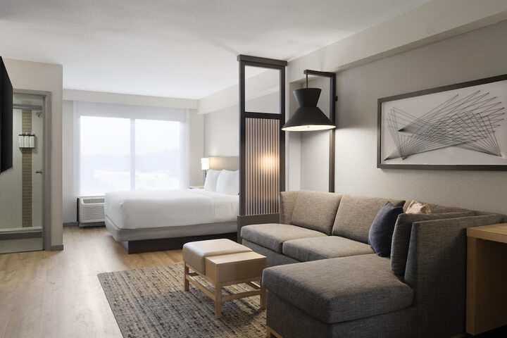 Hyatt Place Roanoke Airport / Valley View Mall