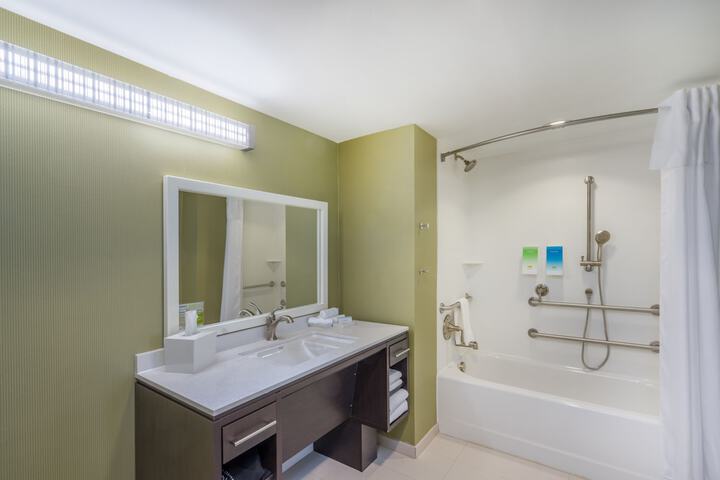 Home2 Suites by Hilton Bowling Green Hotel