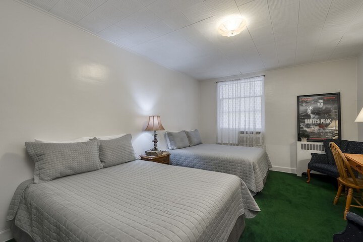 Ryan Hotel