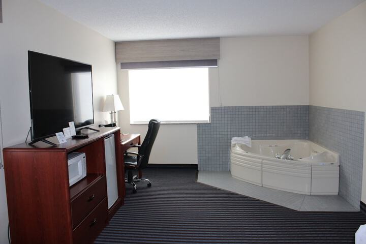 Room 41 of 64