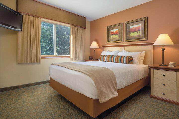 Whispering Woods Resort