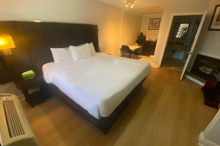 Riviera Inn and Suites 1000 Islands