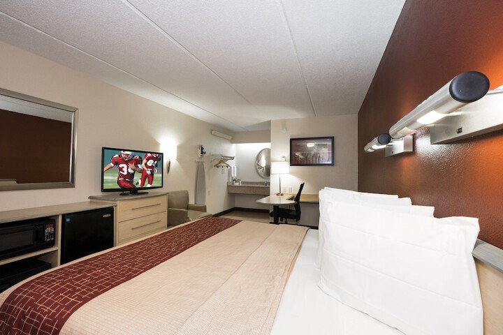 Room 10 of 26