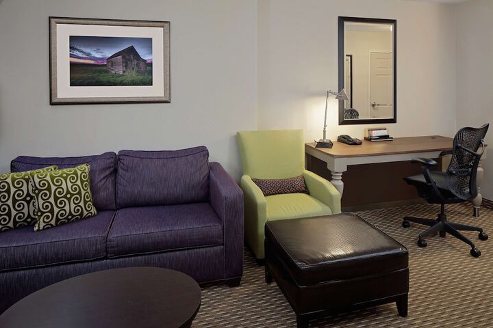 Room 18 of 37