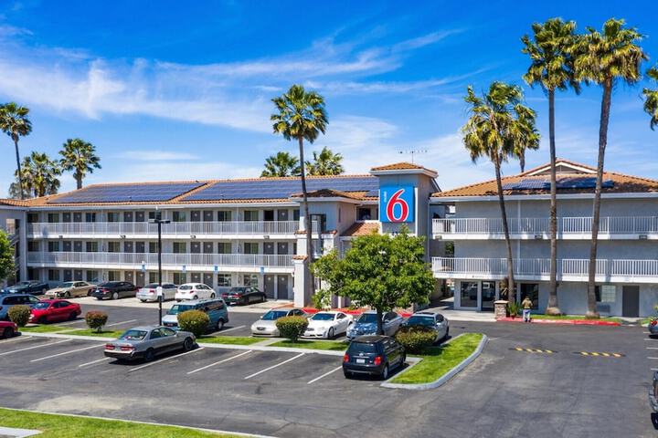 Hotel 2 of 40