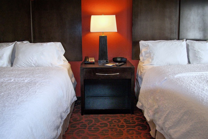 Room 9 of 32