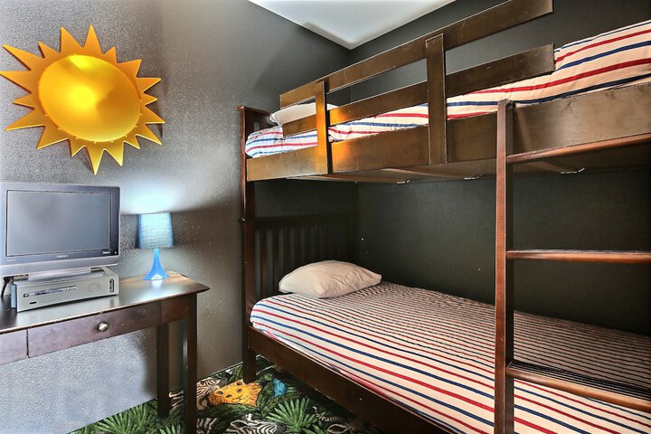 Room 27 of 57