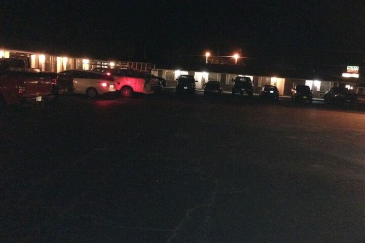 VILLAGE INN