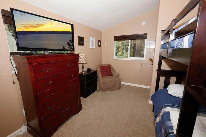 Room 6 of 14