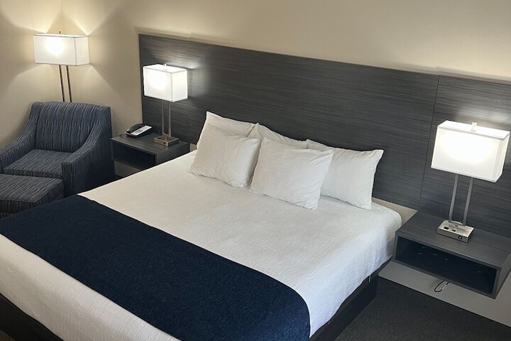 Cardinal Inn & Event Center