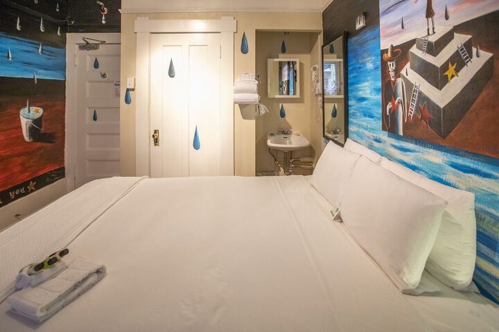 Room 48 of 89