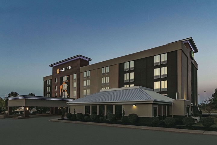 Hotel 4 of 56