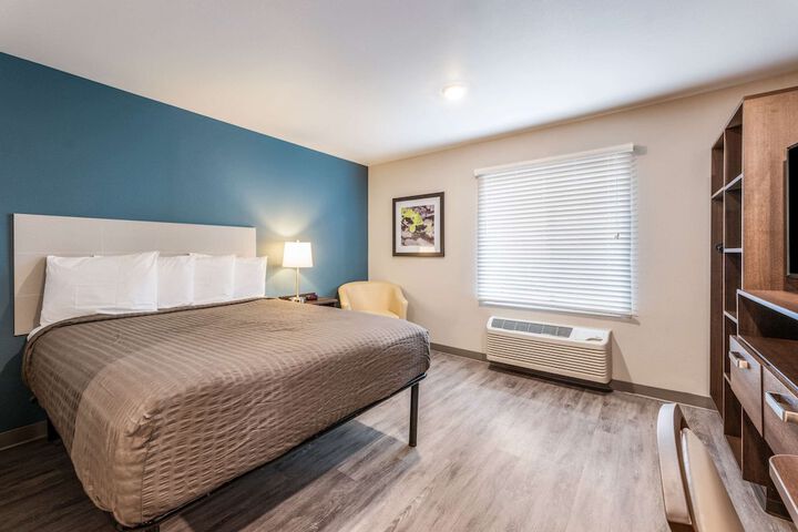 WoodSpring Suites Linden