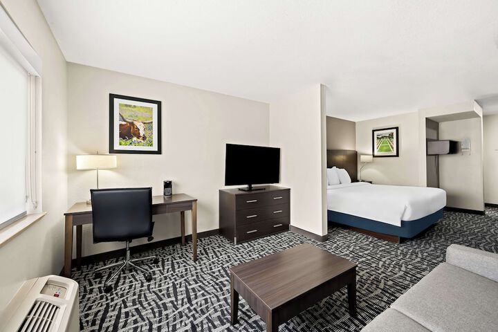 Room 11 of 29