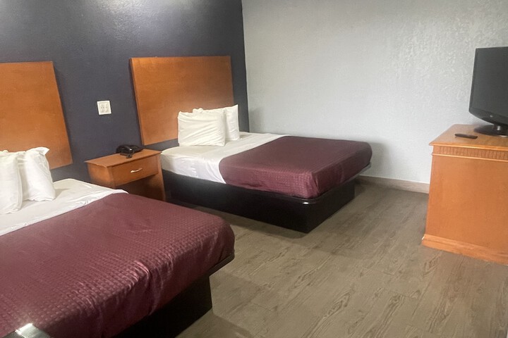 Room 12 of 15