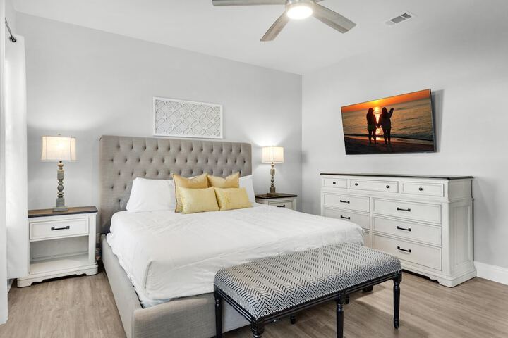 Room 114 of 176