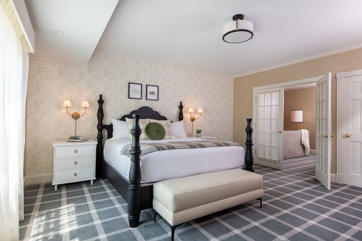 Room 50 of 147