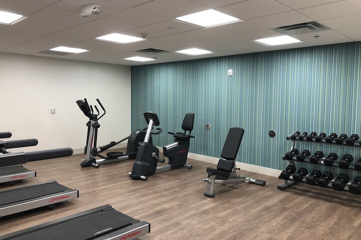 Holiday Inn Express & Suites Racine by IHG