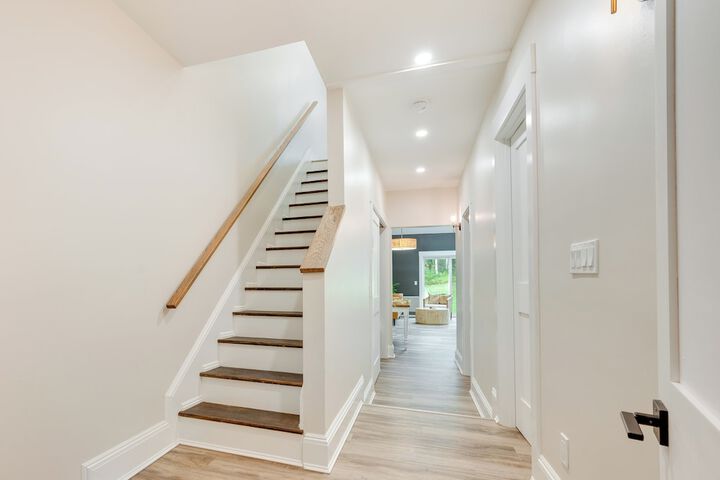 Mid-century Tenney Mountain Condo Near Hiking