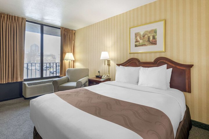 Room 21 of 43