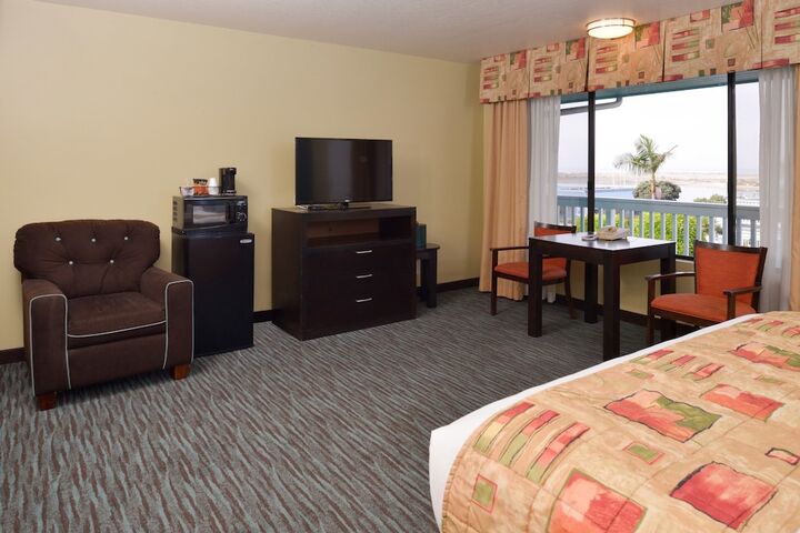 Room 30 of 49