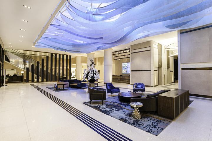 Hilton Niagara Falls / Fallsview Hotel & Suites