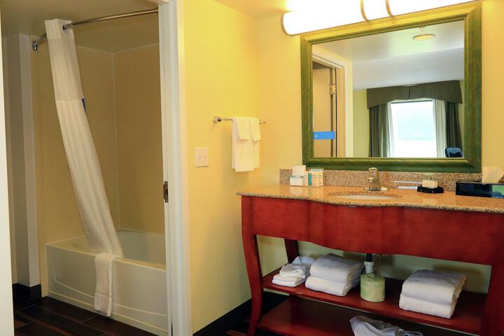 Room 81 of 115