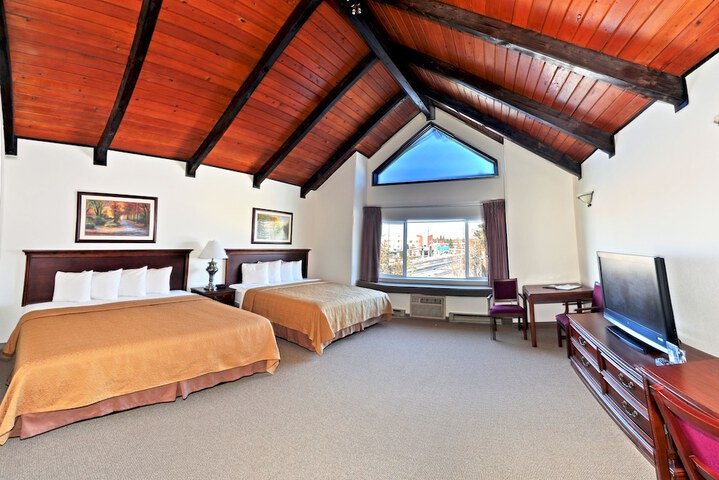 Room 10 of 34