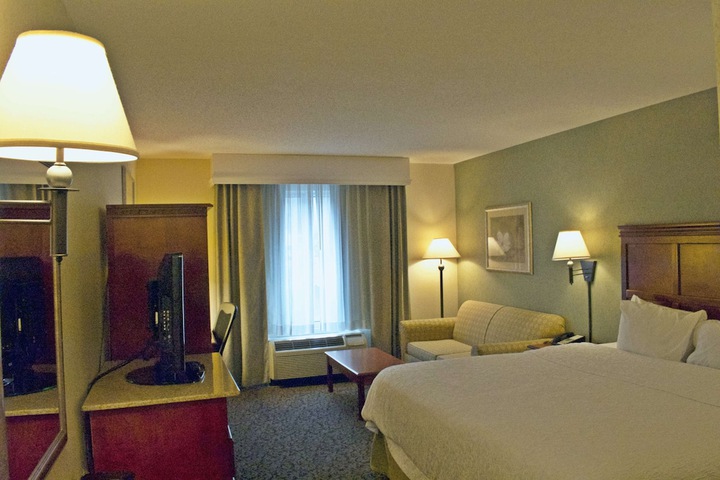 Room 14 of 32