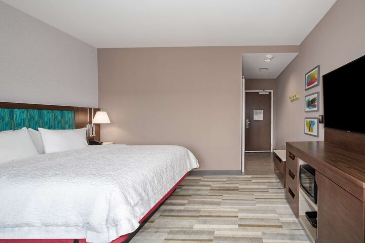 Room 6 of 49