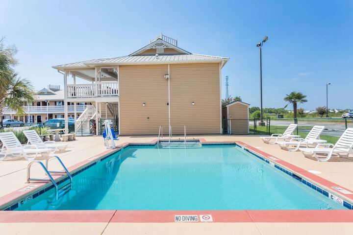Pool 6 of 38