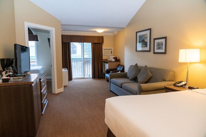 Room 30 of 65