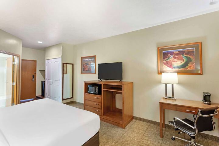 Room 46 of 61
