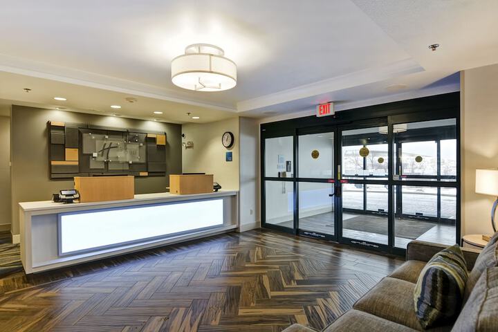 Hotel 4 of 65