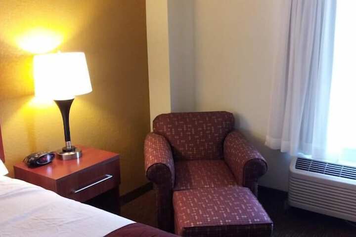 Room 12 of 18