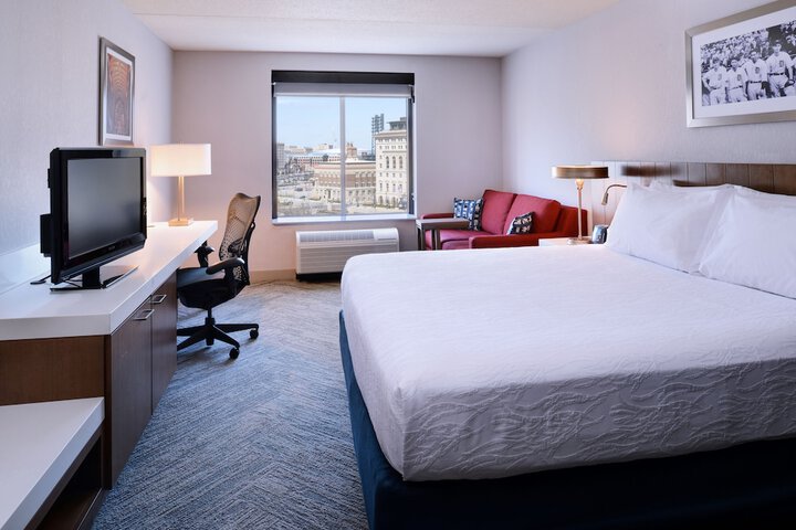 Room 9 of 25