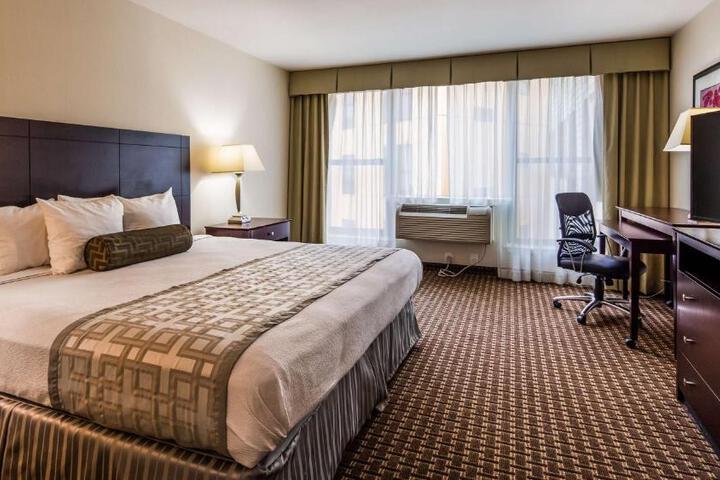 Best Western Plus Philadelphia Airport South at Widener University