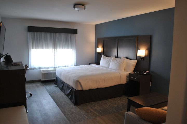 Room 13 of 48
